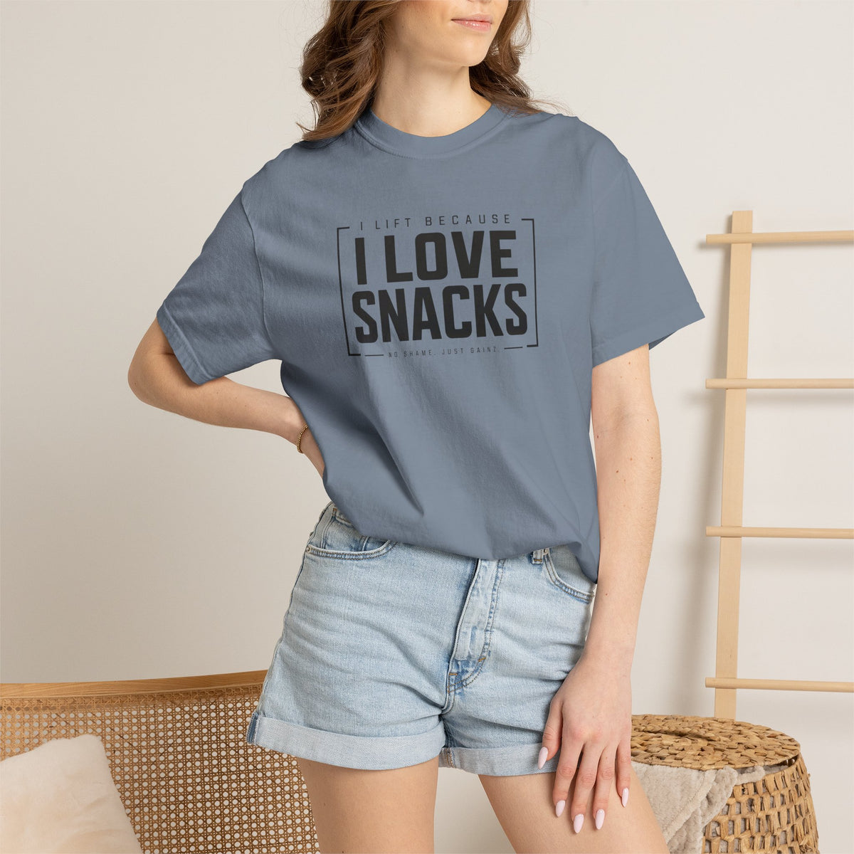 I Lift Because I Love Snacks TShirt
