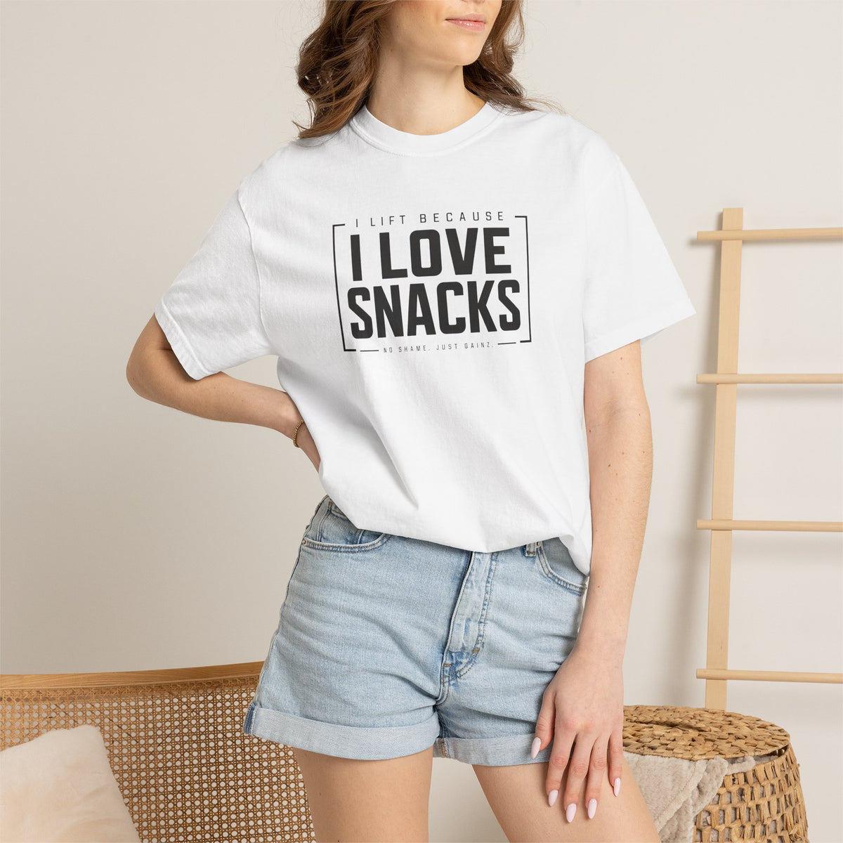 I Lift Because I Love Snacks TShirt