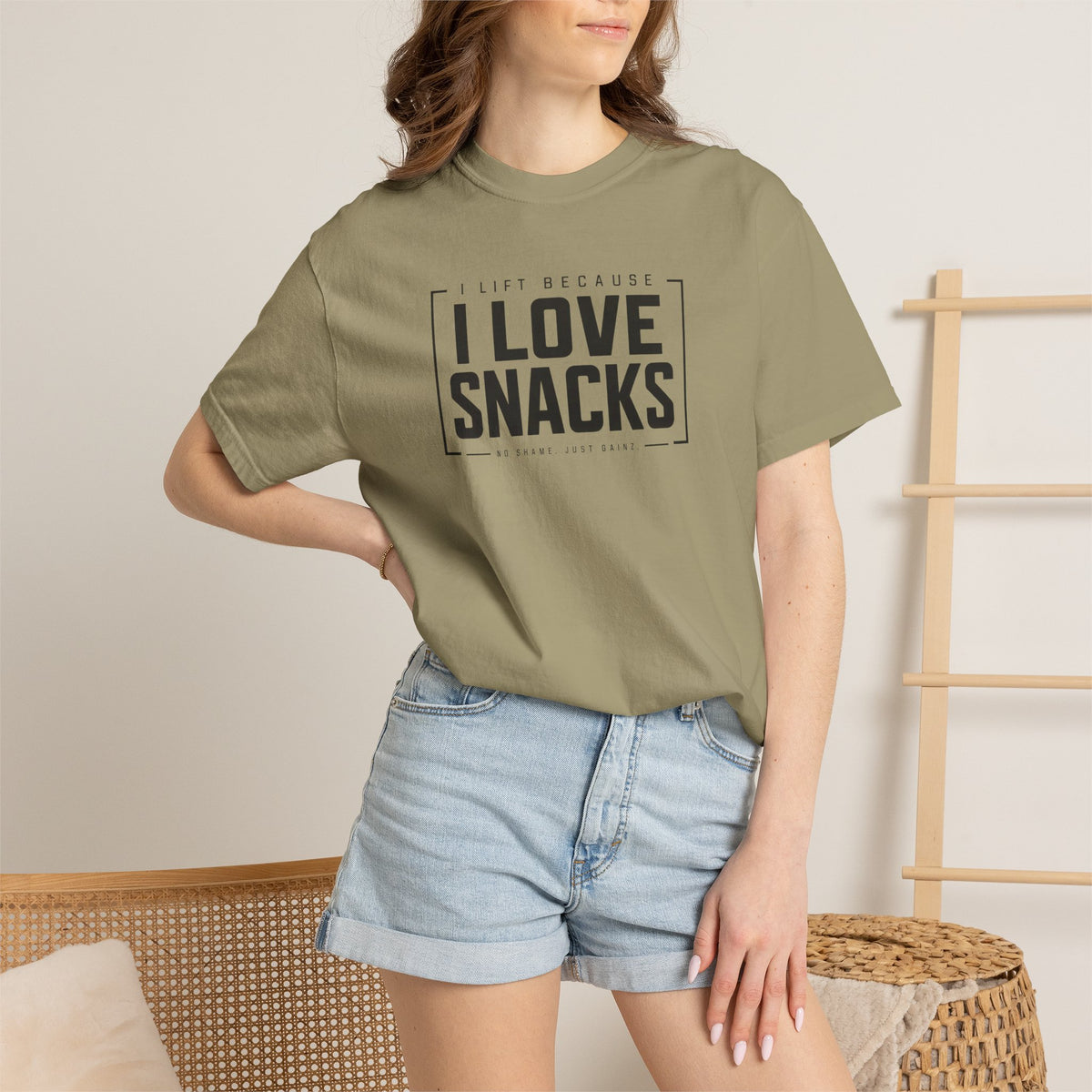 I Lift Because I Love Snacks TShirt